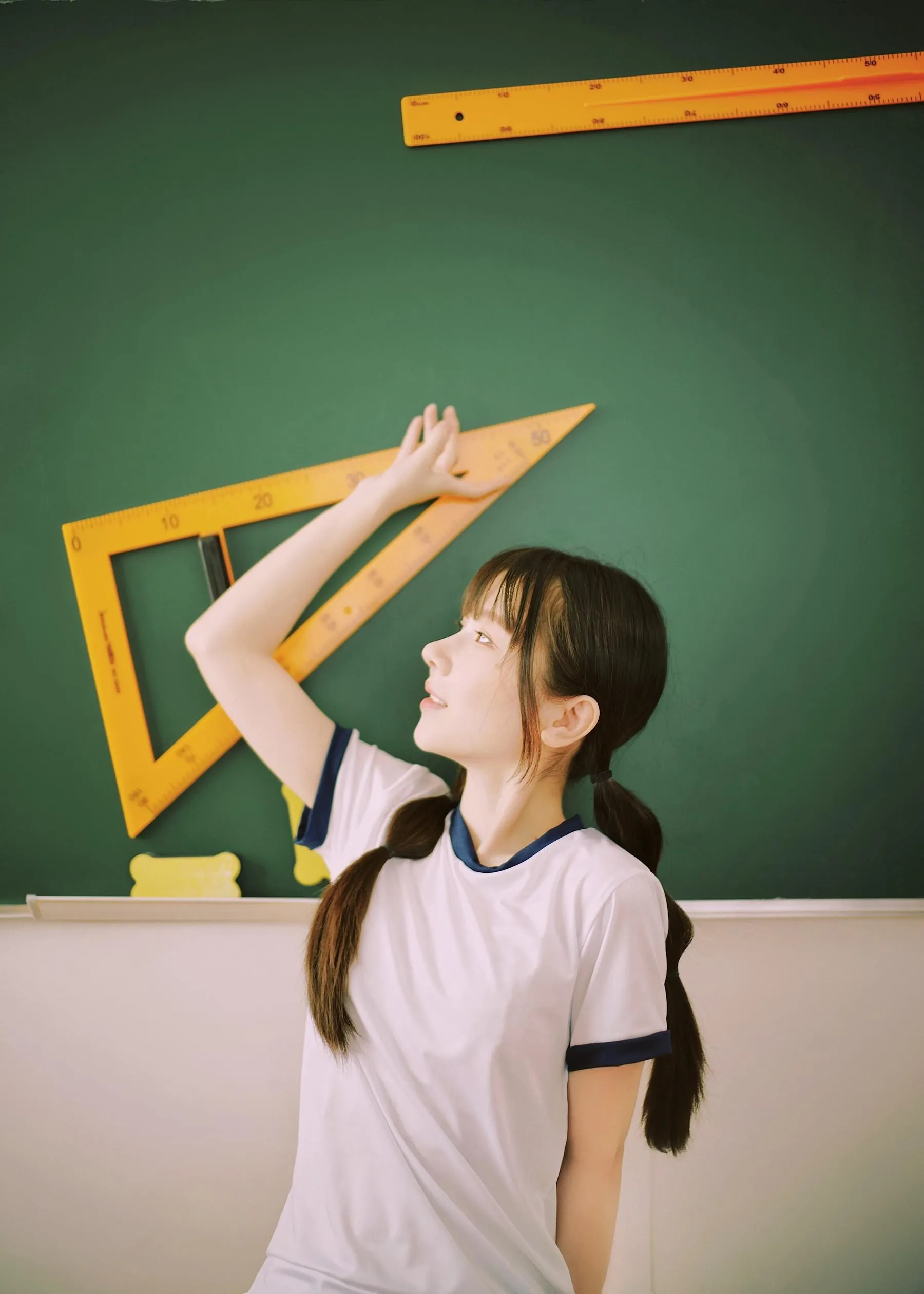 [艺图语] 2022.06.17 青春教室 萌萌 [24P]插图